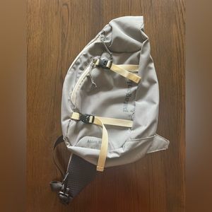 Patagonia Atom 8L Sling